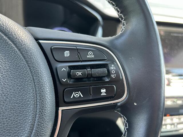 KIA e-Niro DynamicPlusLine 64 kWh / SOH 100% / All Season Banden / Trekhaak Afneembaar / Climate Control / Navigatie /