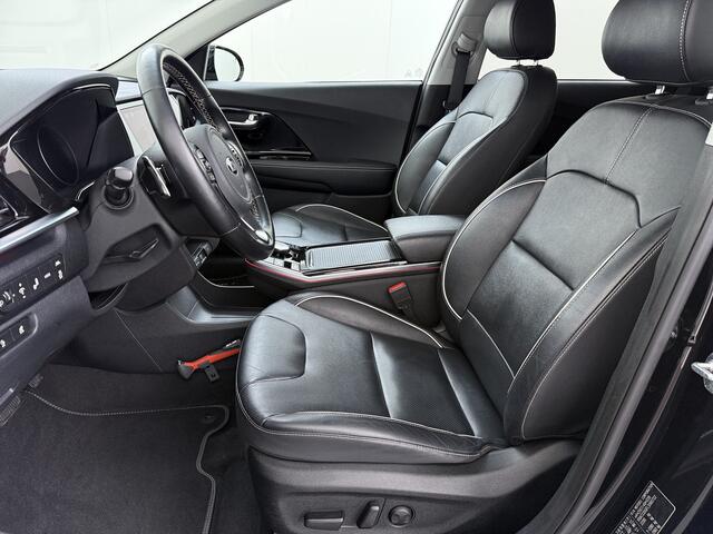 KIA e-Niro ExecutiveLine 64kWh Warmtepomp Leder+Verwarmd+Geventileerd JBL®-Audio Adap.Cruise Elek.Stoel+Memory Stuur+Achterbankverwarming Navi Camera Pdc SOH 100% Apple Carplay/Android Auto Keyless Privacy Glas Led Lmv Isofix Lane Assist VESS DAB Origineel Nederland