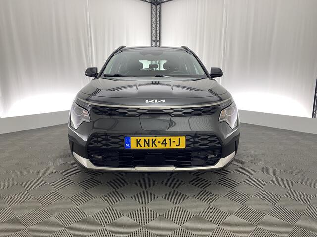 KIA e-Niro EV Edition Advanced 64.8 kWh Apple carplay | Camera | Navi | Adaptieve cruise | Stoel- en stuurverwarm.