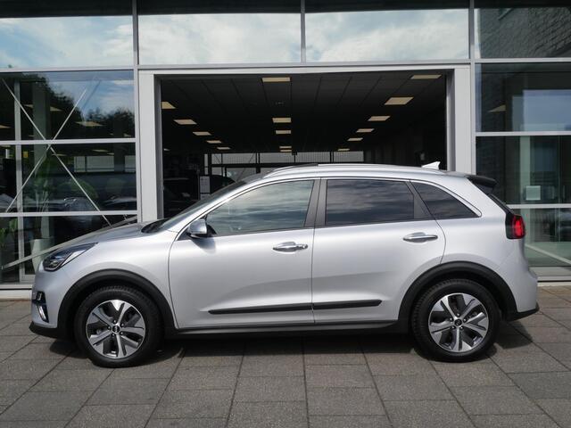 KIA e-Niro DynamicPlusLine 64 kWh | Schuif-kantel dak | Stoel-stuurverwarming | Carplay | Keyless | Navi | Cruise |