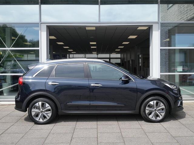 KIA e-Niro DynamicPlusLine 64 kWh | Cruise | Clima | Carplay | Keyless | Schuif-kanteldak | Stoel-stuurverwarming | Navi |