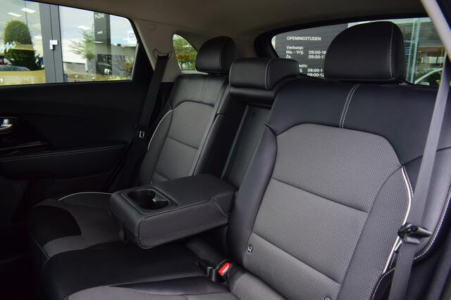 KIA e-Niro DynamicPlusLine 64 kWh | Schuif-/ Kantel Dak | Stoel + Stuurverwarming | Adaptieve Cruise Control | Tot 10Jr. Kia-Garantie |