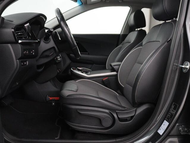 KIA e-Niro DynamicPlusLine 64 kWh Pano| Clima | Half Leder | SOH 94.9% Pano| Clima | Half Leder | SOH 94.9% | Navi | Camera | Stoelverwarming | DAB+ | Carplay