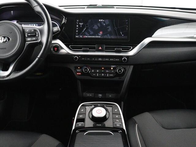 KIA e-Niro DynamicPlusLine 64 kWh Pano| Clima | Half Leder | SOH 94.9% Pano| Clima | Half Leder | SOH 94.9% | Navi | Camera | Stoelverwarming | DAB+ | Carplay