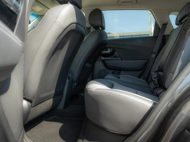 KIA e-Niro DynamicPlusLine 64 kWh | Stoel en stuurverwarming| Navigatie |