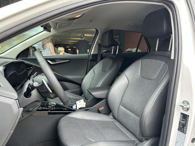KIA e-Niro EV Edition Advanced 64.8 kWh 3-fase // ADAPTIVE CRUISE // NAVI + CARPLAY // KEYLESS // ELEK. STOELEN // PDC V+A