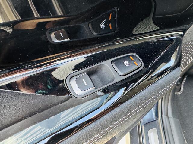 KIA e-Niro ExecutiveLine 64 kWh SOH 100% | Sunroof | Privacyglass | Keyless | Stoel& Stuurverw. | BTW auto