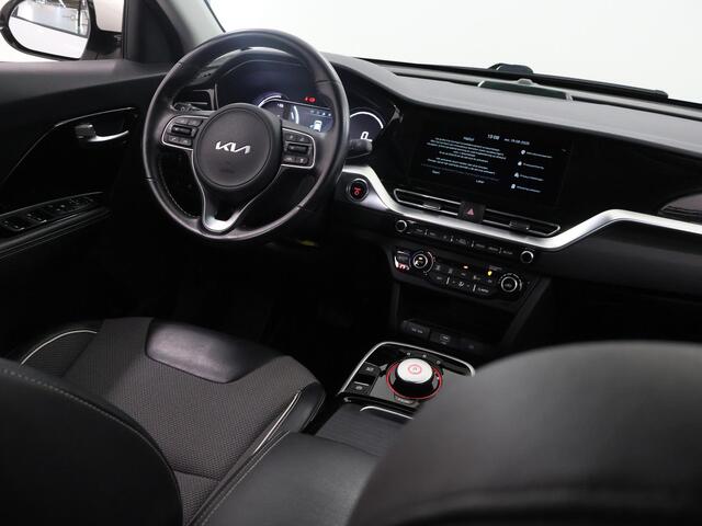KIA e-Niro DynamicLine 64 kWh | Navigatie | Climate Control | Cruise control Adaptief | Keyless Go |