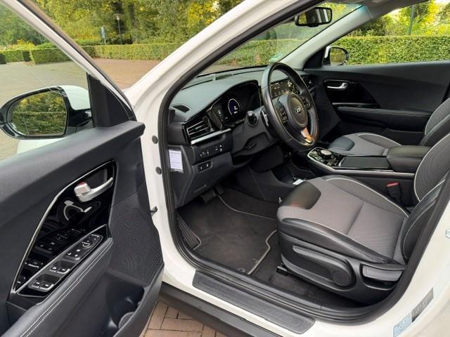 KIA e-Niro Dynamicline 64kWh SOH 100% Warmtepomp/Acarplay/Navi/Halfleer/Led/Fabrieksgarantie