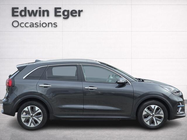 KIA e-Niro DynamicPlusLine 64 kWh | SOH 100% | 3 Fase laden | Schuif/kanteldak | Half Leder | Andriod Auto | Apple carplay | Navigatie