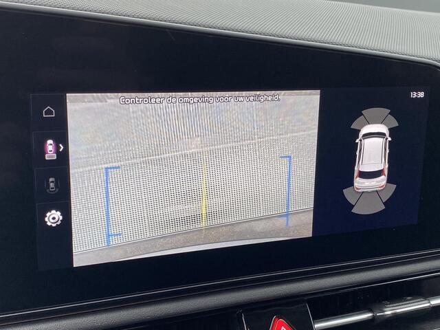 KIA e-Niro EV Light Advanced 64.8 kWh Stuur- & stoelverwarming, parkeersensoren v&a, navigatie, Apple CarPlay/Android Auto, lage KM stand!