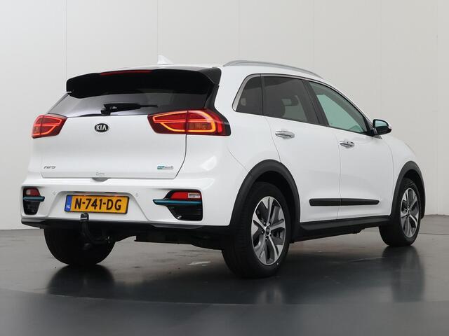 KIA e-Niro DynamicPlusLine 64 kWh | Trekhaak | Schuif/kantel dak | Stoel/Stuurverwarming | Achteruitrijcamera | Adaptieve Cruise Control |