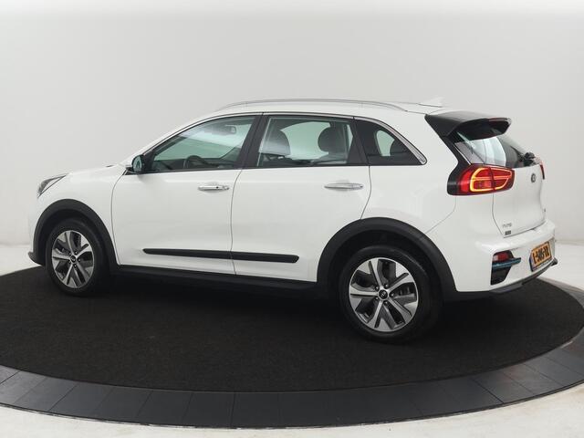 KIA e-Niro ComfortLine 64 kWh | SOH 95.9% | Adaptive cruise | Half Leder | Carplay | Climate control | Camera | Navigatie | Park assist