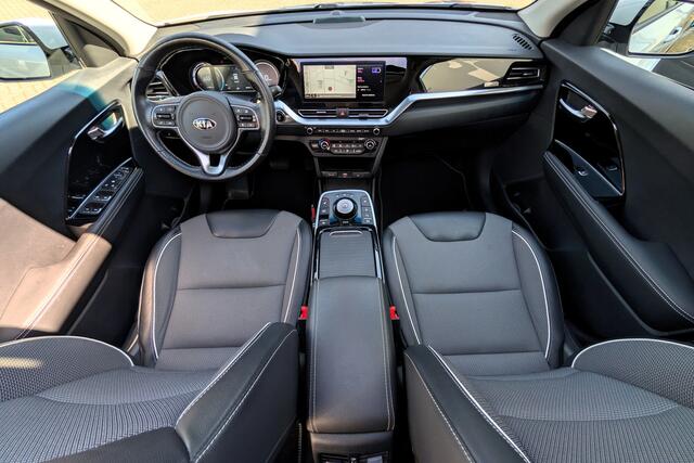 KIA e-Niro DynamicPlusLine 64kWh 3-Fase SOH 96% LED Schuifdak