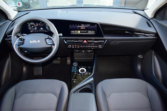 KIA e-Niro EV Light 64.8 kWh | Stoel-/ Stuurverwarming | Adaptieve Cruise Control | Navigatie | Tot 10Jr. Kia-Garantie |