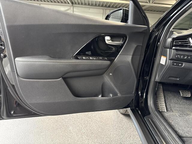 KIA e-Niro DynamicLine 64 kWh | Achteruitrijcamera | Navigatie | Climate control |