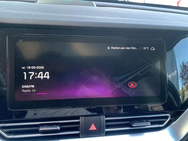 KIA e-Niro ExecutiveLine 64 kWh | Stoel en stuurverwarming | Navigatie | PDC voor en achter | Achteruitrijcamera |