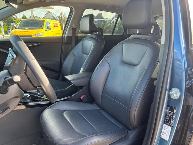 KIA e-Niro ExecutiveLine 64.8 kWh | SOH 97,1% | NIEUW BINNEN, MEER FOTO'S VOLGEN | Pano-dak | Harman Kardon | Elektr. Stoelen | Trekhaak | Camera