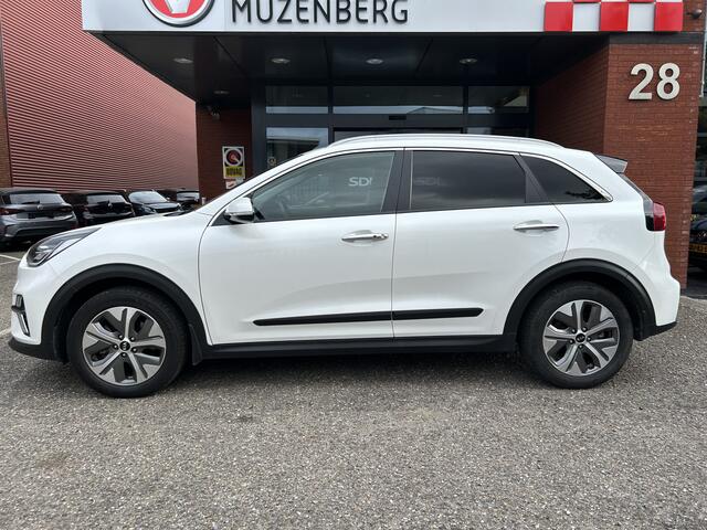 KIA e-Niro ExecutiveLine 64 kWh // FULL LED // NAVI + CARPLAY // LEDER // MEMORY SEAT // PDC V+A // ADAPTIVE CRUISE // STOELVERWARMING + VERKOELING