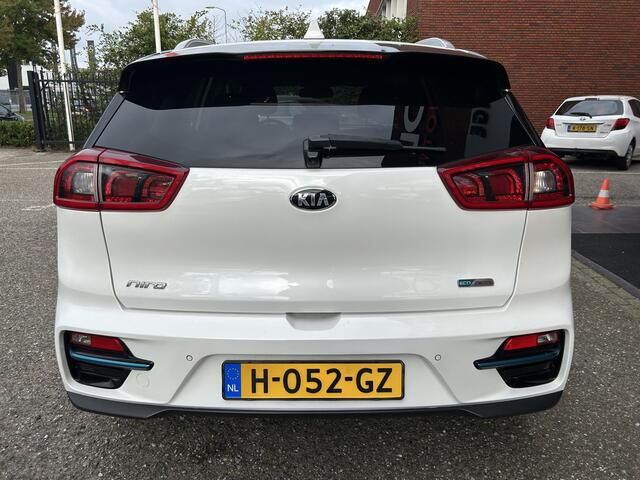 KIA e-Niro ExecutiveLine 64 kWh // FULL LED // NAVI + CARPLAY // LEDER // MEMORY SEAT // PDC V+A // ADAPTIVE CRUISE // STOELVERWARMING + VERKOELING