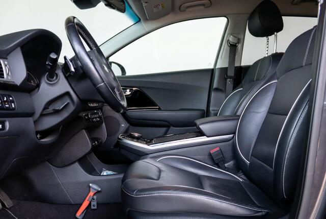 KIA e-Niro ExecutiveLine 64 kWh 204PK 100% SOH Leder | JBL Sound | Warmtepomp | Stoelkoeling