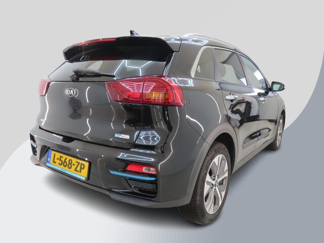 KIA e-Niro ExecutiveLine 64 kWh | SOH 98,1 % | Lederen Interieur | Schuif - Kantel Dak | Navigatie | Dealer onderhouden |