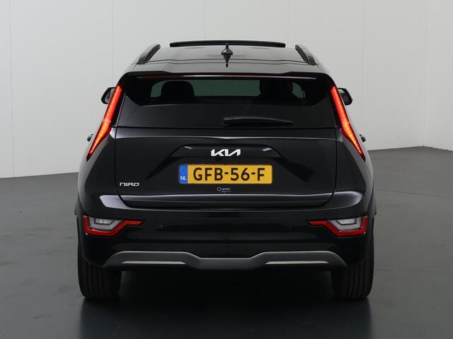 KIA e-Niro EV Plus 64.8 kWh | Schuif/Kanteldak | Leder | Adaptieve Cruise Control | Winterpakket | HUD | Achteruitrijcamera |