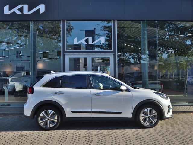 KIA e-Niro ExecutiveLine 64 kWh | Leder | Stoelventilatie | JBL | Schuifdak | Stoelverwarming | tot 10 jaar Garantie! |