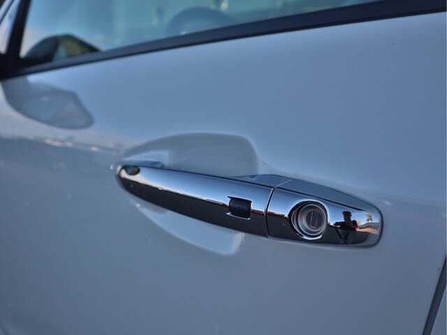 KIA e-Niro ExecutiveLine 64 kWh | Leder | Stoelventilatie | JBL | Schuifdak | Stoelverwarming | tot 10 jaar Garantie! |