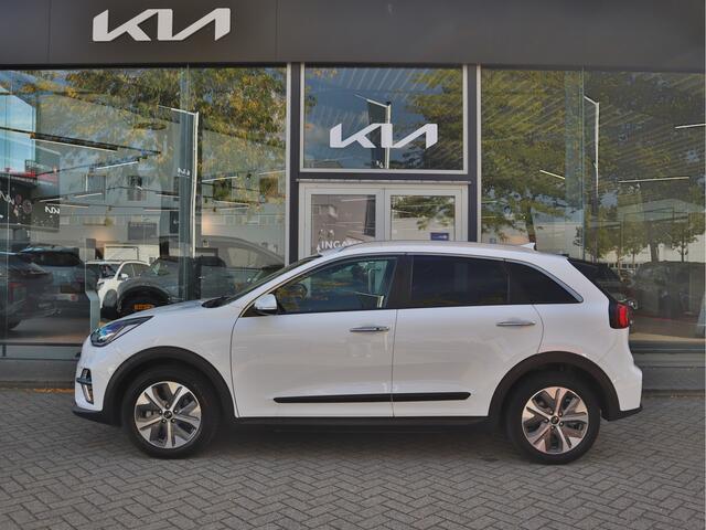 KIA e-Niro ExecutiveLine 64 kWh | Leder | Stoelventilatie | JBL | Schuifdak | All-Seasons | tot 10 jaar Garantie! |