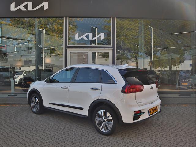 KIA e-Niro ExecutiveLine 64 kWh | Leder | Stoelventilatie | JBL | Schuifdak | All-Seasons | tot 10 jaar Garantie! |