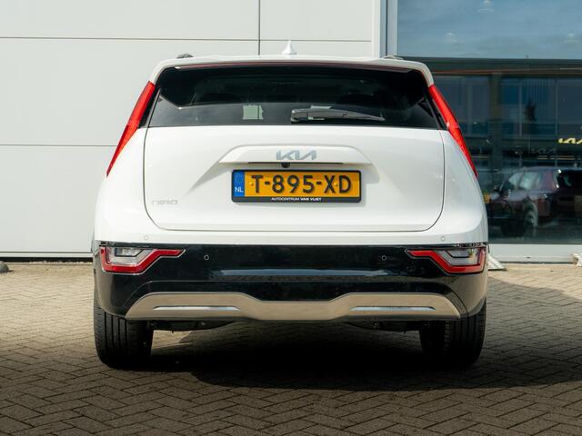 KIA e-Niro EV ExecutiveLine 64.8 kWh | Schuifkanteldak | Stoel en stuurverwarming | Stoel ventilatie |