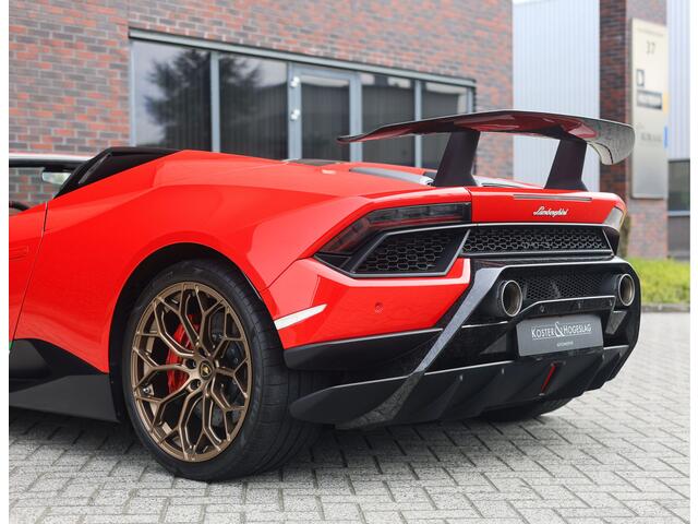 Lamborghini Huracán 5.2 V10 Performante Spyder | Misano Red - Sensonum