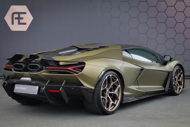 Lamborghini Revuelto | LIFT | CARBON IN & EXTERIEUR | PASSENGER DISPLAY | ADAPTIVE CRUISE | APPLE CARPLAY | SONUS FABER SOUND | PARKING PACK | HEADLAMPS PACKAGE | AMBIENT LIGHT | CUP HOLDERS |