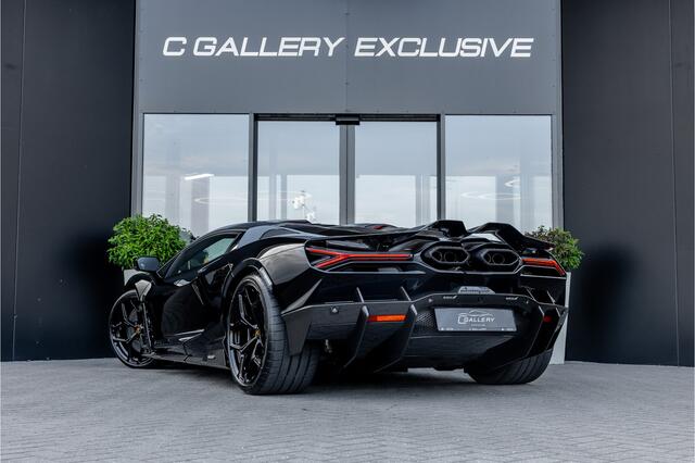 Lamborghini Revuelto 6.5 V12 - Nieuwe Auto | Origineel NL | Carbon | Passenger Display