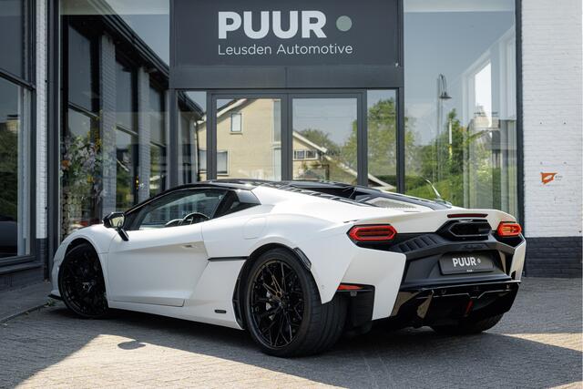 Lamborghini Temerario 4.0 V8 920 PK [DIRECT LEVERBAAR] Matte White - Sport Seats - Sonus Faber - Alcantara Pack - Passenger Display