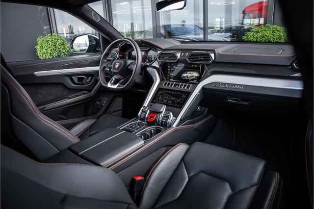 Lamborghini Urus 4.0 V8 - Akrapovic l B&O Advanc. l Panorama l Dealer O.H.