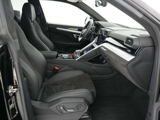 Lamborghini Urus 4.0 V8 782 pk |Novitec Esteso|PPF|Target Blue-eye|rearseat entertainment|keramisch|achterasbesturing|softclose|HUD|memory|360|Apple Carplay|dodehoek|adaptive|