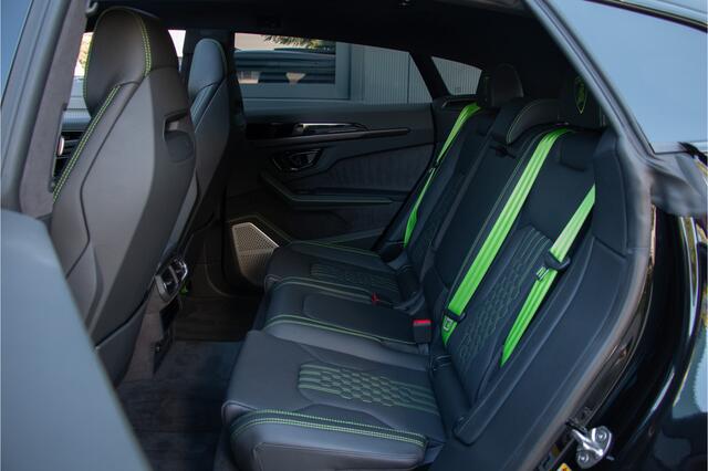 Lamborghini Urus 4.0 V8 Hybrid SE 800PK | B&O+ | Pano | Anima | Ceramic | 23"| Massage | Lane & Side Assist | Apple Carplay | Lederpack | 360 Cam | Interieurverlichting | PPF | Coating | Nero Helene Lak | Nero Ade interieur | 5 jaar gratis onderhoud | BTW.