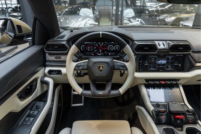 Lamborghini Urus SE Akrapovic Full PPF Carbon B&O 4.0 V8 Hybrid SE Akrapovic B&O