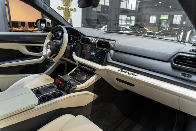 Lamborghini Urus SE Akrapovic Full PPF Carbon B&O 4.0 V8 Hybrid SE Akrapovic B&O