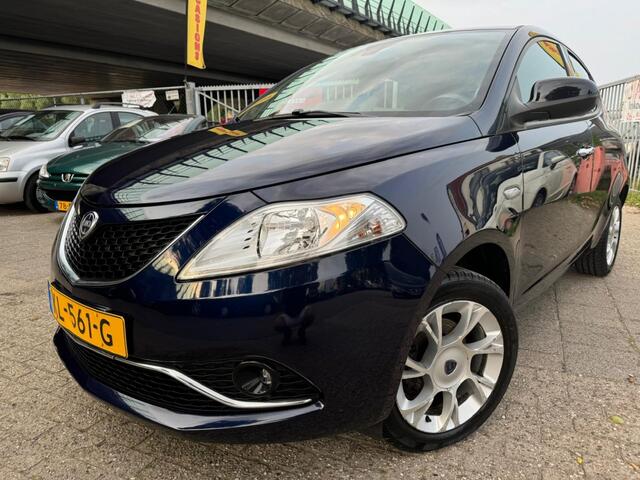 Lancia YPSILON 0.9 TA Opening Ed.