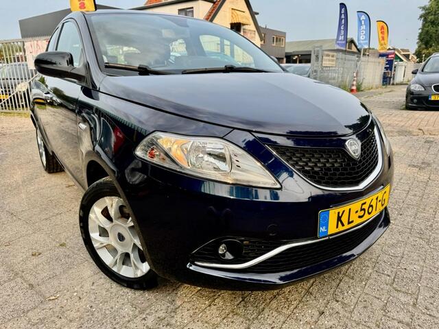 Lancia YPSILON 0.9 TA Opening Ed.