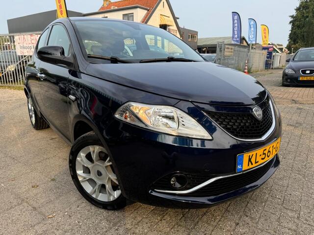 Lancia YPSILON 0.9 TA Opening Ed.