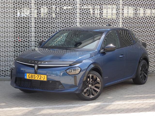 Lancia YPSILON Edizione Cassina Limitata 156 PK 51 kWh Camera | Navigatie | Apple Carplay | Keyless | Dodehoek Bewaking
