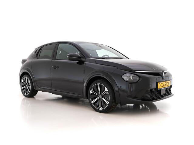 Lancia YPSILON LX 51 kWh [ 3-Fase ] (INCL-BTW) Aut. *HEATPUMP | LEATHER-VELOURS | FULL-LED | ADAPT.CRUISE | CAMERA | DIGI-COCKPIT | CARPLAY | LANE-ASSIST | BLINDSPOT | KEYLESS | COMFORT-SEATS | DAB | 17"ALU*