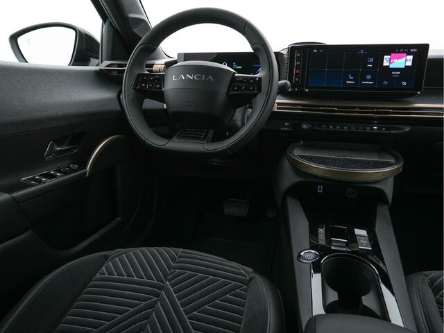 Lancia YPSILON LX 51 kWh [ 3-Fase ] (INCL-BTW) Aut. *HEATPUMP | LEATHER-VELOURS | FULL-LED | ADAPT.CRUISE | CAMERA | DIGI-COCKPIT | CARPLAY | LANE-ASSIST | BLINDSPOT | KEYLESS | COMFORT-SEATS | DAB | 17"ALU*
