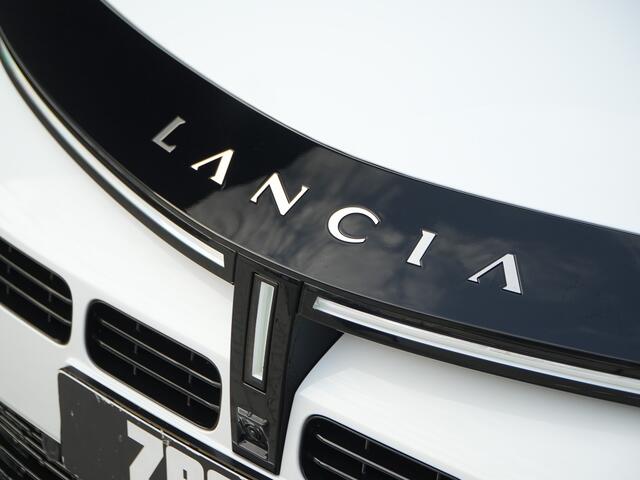 Lancia YPSILON 1.2 Turbo Hybrid 100 PK LX | Navi | Camera | Winter