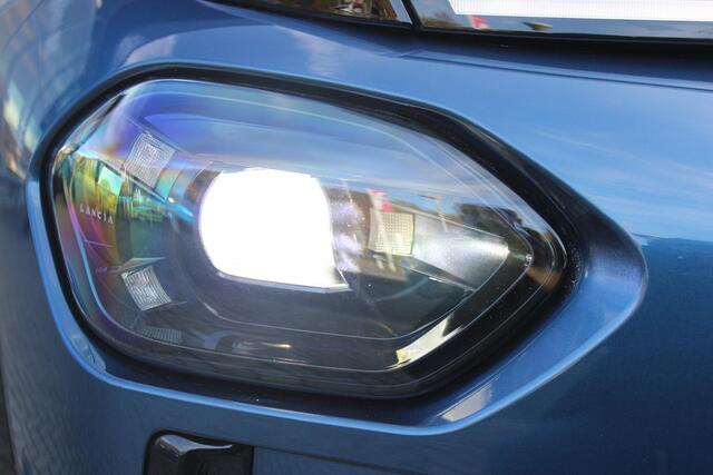 Lancia YPSILON 1.2 110PK Turbo Hybrid Edizione Cassina Limitata | NAVIGATIE | CAMERA VOOR/ ACHTER | ELEKTRISCH VERSTELBARE BESTUURDERSSTOEL | VELOURS BEKLEDING | STOEL VERWARMING | MASAGE FUNTIE OF VOORSTOELEN | DRAADLOOS APPLE CARPLAY / ANDROID AUTO | DRAADLOZE TELEFO