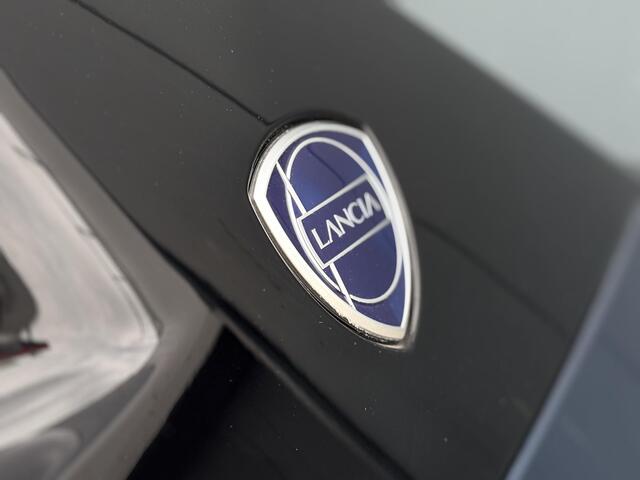 Lancia YPSILON Edizione Limitata Cassina Navigatie | Apple carplay/Andriod auto | Cruise control | Velours bekleding | Achteruitrij camera |